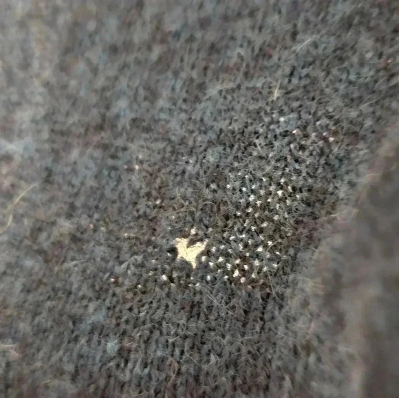 Jos. A Banks 100% CASHMERE V neck Pullover - Picture 4 of 7